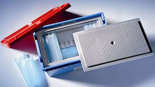 Die Storopack-Unternehmenssparte Molding entwickelt, produziert und vertreibt stapelbare, isolierende Schutzverpackungen aus expandierbaren Schäumen wie diese Neopor-Boxen. Bild: Storopack (Archiv: Vogel Business Media)