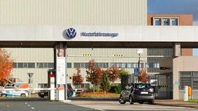 Dunkle Zukunft! Bei der letzten außerordentlichen Betriebsversammlung aufgrund der Sparpläne der VW-Entscheider, kam heraus, dass man noch nicht weiß, was nach 2030 im Werk Hannover wirtschalftlich hergestellt werden kann ... (Bild: F. Schreiber)