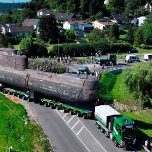Zwar ist nun der Transport von Speyer nach Sinsheim unter Dach und Fach, doch noch muss einiges an U17 erledigt werden. Wer möchte, kann mit einer Spende dazu beitragen, dass das U-Boot restauriert und der Öffentlichkeit zugänglich gemacht wird und das Mega-Exponat für zukünftige Generationen erhalten bleibt. Ab einem Beitrag von 25 Euro kann man sich als Spender auf der Seite u17.technik-museum.de namentlich nennen lassen.(Bild:  Auto - Technik - Museum e.V.)