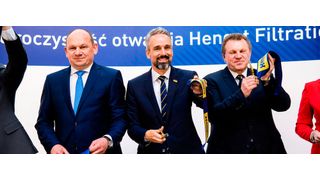 Eröffnungsfeier des neuen Hengst-Standorts im polnischen Gogolin. Robert Grek (Branch Director Hochtief Polska), Jens Röttgering (Inhaber und Chairman of the Board Hengst) und Bürgermeister Joachim Wojtala (v. li.). (Hengst)