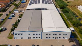 Die Erweiterung umfasst eine Fläche von 5.000 Quadratmetern, wobei 3.800 Quadratmeter für die Produktion vorgesehen sind. Der Rest der Fläche wird als Lagerfläche sowie für die Verwaltung genutzt. (Bild: Faulhaber)