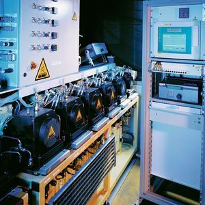 Radiallager im Dauertest: Lebensdauerprüfstand im Schaeffler Forschungs- und Entwicklungszentrum Herzogenaurach. Die Methodik der Untersuchungen hat das begehrte Prüfsiegel vom Germanischen Lloyd erhalten.