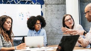 Die Unternehmensberatung Ernst & Young zeigt in der Studie „Fehlerkultur in deutschen Unternehmen“ wie Angestellte und Führungskräfte mit Fehlern umgehen und welche Folgen und Konsequenzen sich daraus ergeben. (Ernst & Young)