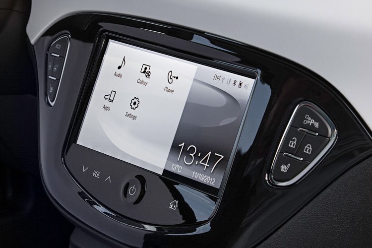 Die „Homepage“ des Infotainment-Systems. Von hier aus geht's in die verschiedenen Anwendungen... Musik hören, Fotos/Filme anschauen, Telefonieren, Apps nutzen oder in die Einstellungen gehen. (Foto: Opel)