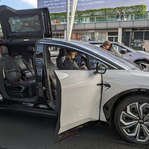 Das Modell fällt durch seine spezielle Türkonstruktion auf.(Bild:  Rosenow - VCG)