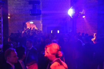 Tanzen, reden, Spaß haben - so sieht ein gelungener Abend aus. (Archiv: Vogel Business Media)