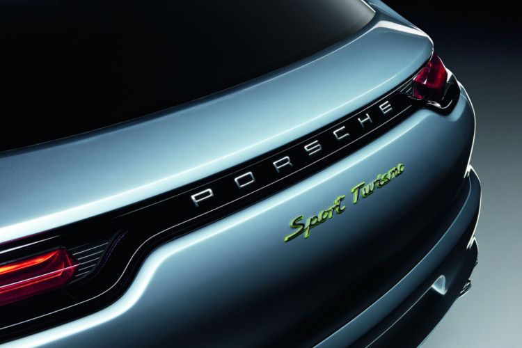 Bei der Form legten die Designer Wert auf Dreidimensionalität: Sowohl die Heckleuchten in LED-Technik als auch das Heckleuchtenband mit dem Schriftzug sind so geformt. (Porsche)