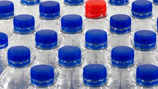 Der Branchenumsatz in der Kunststoff verarbeitenden Industrie ging im vergangenen Jahr um 1,2 % auf 65,1 Milliarden Euro zurück. (gemeinfrei)