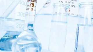 Zyklischen Carbonate haben großes Potenzial für die Herstellung neuer CO2-basierter Polycarbonate. (gemeinfrei)