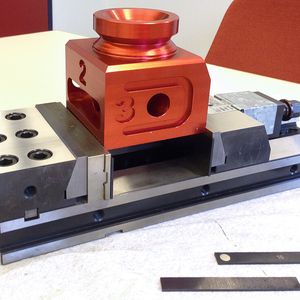 Bild 1: Voraussetzung für eine störungsfreie Mehrseiten- und Komplettbearbeitung auf Bearbeitungszentren ist ein möglichst allseitiger und ungehinderter Zugang zum Werkstück.