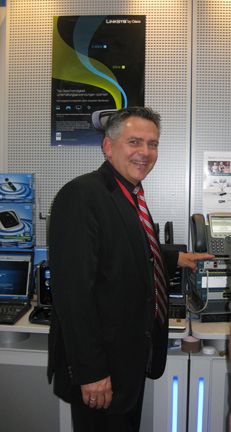 Torsten Schwarz von Cisco zeigte den Besuchern, wie Unified Communications mit Linksys- und Cisco-Produkten funktioniert. (Archiv: Vogel Business Media)