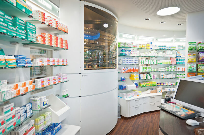 Maru ermöglicht die Lagerung von bis zu 15.000 Arzneimittelverpackungen auf einer Fläche von nur 7 m². (Bild: Magazino)