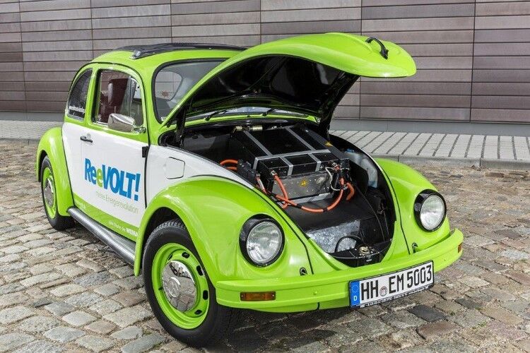 Außerdem entwickelt und vertreibt Karabag unter der Marke Reevolt Umrüstsätze, mit denen sich beispielsweise ein VW Käfer zum E-Mobil umbauen lässt. (Foto: Karabag)