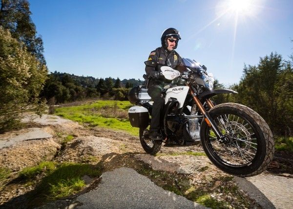 Die Polizeimodelle der Elektromotorräder Zero DS und Zero S wurden speziell für Sicherheitsaufgaben entwickelt (Bild: Zero Motorcycles)