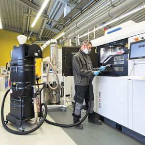 Mit dem NA 35 von Ruwac setzt das Laser Zentrum Nord einen größeren Nassabscheider ein, um die 3D-Druck-Anlagen zu reinigen.