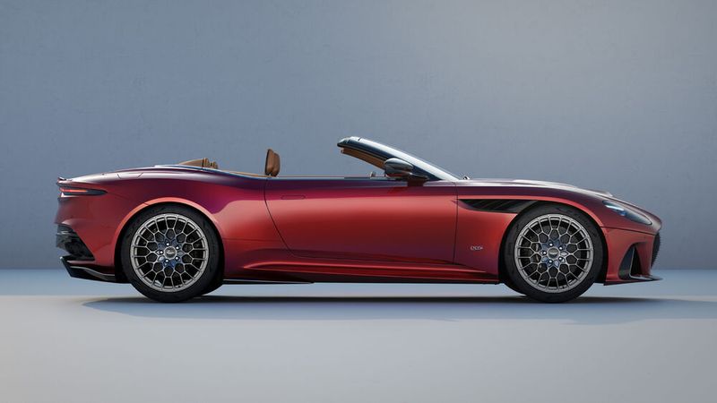 Die Höchstgeschwindigkeit beträgt 340 km/h. (Bild: Aston Martin)