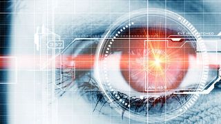 Schau genau – viele Firmen sollten dies in Hinblick auf das IT-Sicherheitsgesetz tun. (Jürgen Fälchle_Fotolia.com)