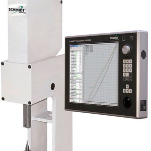 Bild 1: Das Servopress-System kann mit der Ablaufsteuerung Presscontrol 5000 ausgestattet werden, um die individuelle Gestaltung der Prozesse zu ermöglichen.