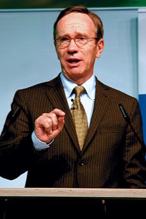 „Neun von zehn Fahrzeugen deutscher Hersteller weisen niedrigere Verbrauchswerte als die ihrer Wettbewerber auf.“ Matthias Wissmann, Präsident des Verbands der Automobilindustrie (VDA). Bild: Otto (Archiv: Vogel Business Media)