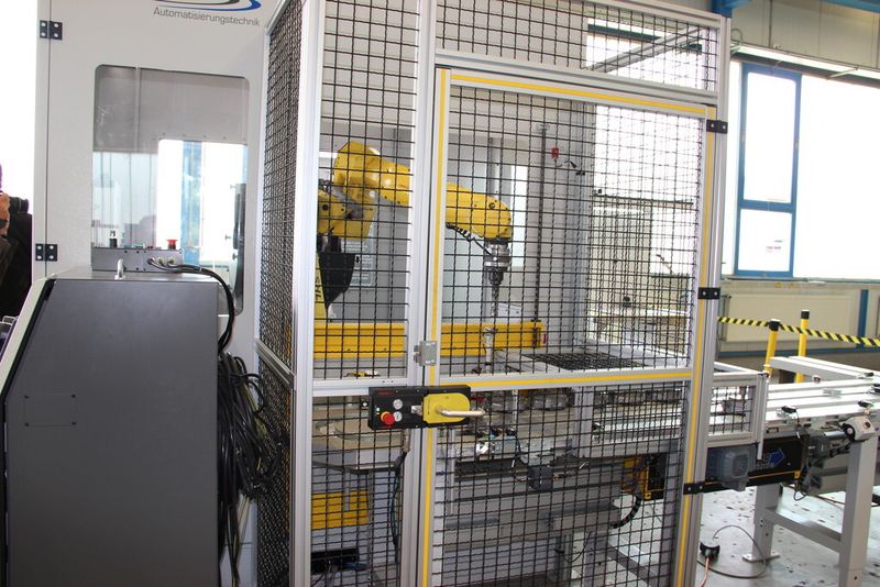 Impressionen aus der Produktion bei der SHL Automatisierungstechnik AG. (Bild: Itasse)