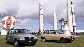 Premiere hatte der Fiat Uno vor 40 Jahren im Weltraumzentrum Cape Canaveral gefeiert. In den Achtzigerjahren war er zusammen mit dem Peugeot 205 einer der meistverkauften Importwagen in Deutschland. In Europa war er jahrelang das meistverkaufte Auto. (Bild: Fiat)