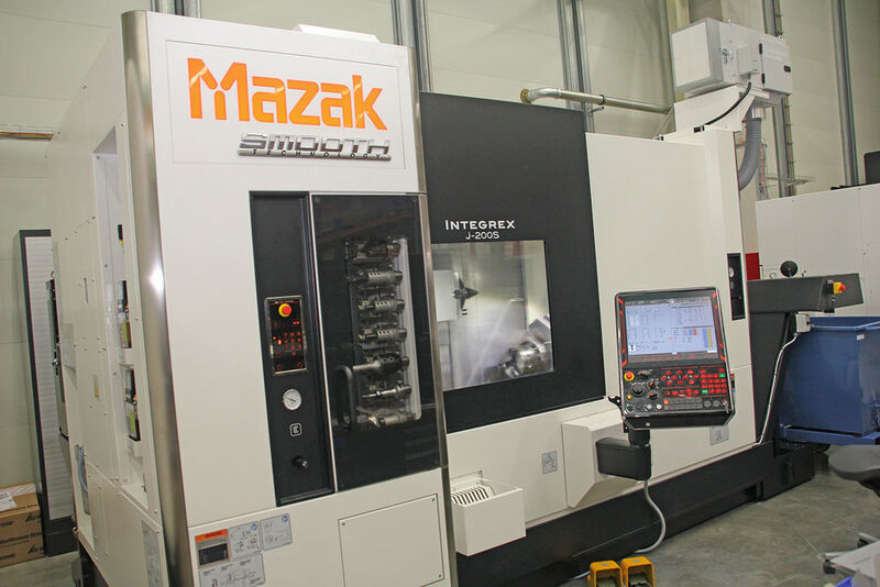 Die Integrex J 200 ist die dritte Mazak-Anschaffung im Hause toolcraft. Sie wird für das weniger anspruchsvolle Teilespektrum genutzt und kommt zudem als Ausbildungsmaschine zum Einsatz. (Sonnenberg)