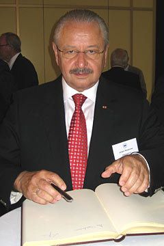 Unterzeichnete im Gästebuch: Jürgen Karpinski, Präsident des Landesverbandes Hessen. (Archiv: Vogel Business Media)