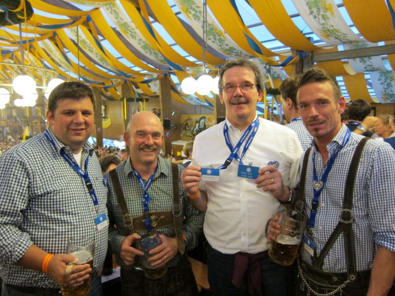 V. l.: Obrad Cocic (Ingram Micro), Wolfram Last (NEC), Michael Hoppe und Oliver Zimmert (beide Ingram Micro) (Bild: IT-BUSINESS)