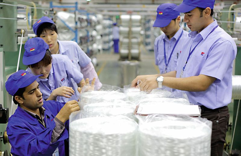 Chinesische Unternehmen investieren weltweit. Jüngstes Beispiel: In diesem Monat startet die Produktion des zweiten Glasfaser-Ofens in Ägypten. Investor der 80.000-t-Anlage ist das Unternehmen China Jushi aus Zhejiang. (Amac GmbH)