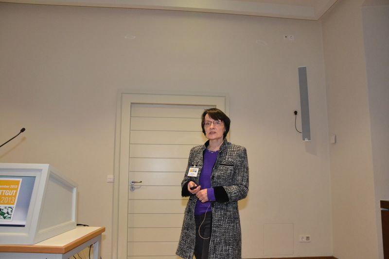 „Entscheidungen im Explosionsschutz sollte man nie alleine treffen, sondern am besten berät man zu dritt über die beste Verfahrensweise beraten“, appellierte Ursula Aich, Dezernatsleiterin in der Abteilung Arbeitsschutz und Umwelt des Regierungspräsidiums Darmstadt. (Bild: PROCESS/Hüser)