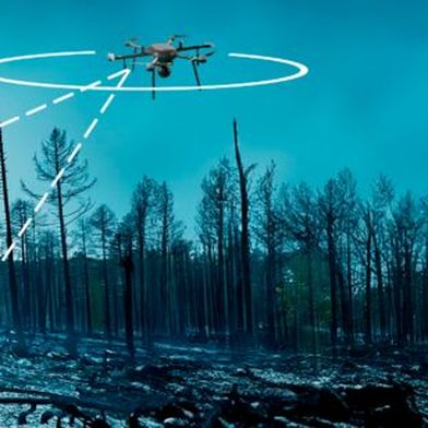 Die autonome Drohne soll schon vor Eintreffen der Feuerwehr Auskunft über Glutnester geben und so die Arbeit der Einsatzkräfte erheblich erleichtern. (Bild: Spinver)