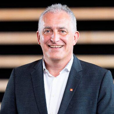 Viele Betriebsräte aus dem Maschinenbaubereich fürchten um den Standort Deutschland. Das ergab eine Umfrage der IG Metall. Der zweite Vorsitzende der Gewerkschaft, Jürgen Kerner, fordert: „Die neue Regierung muss Investitionsanreize setzen, sonst kostet es viele Jobs.“ (Bild: IG Metall)