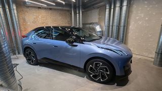 Der Lynk & Co 02 ist das zweite Modell der Geely-Marke und der erste Stromer des Herstellers. (Bild: Mauritz – VCG)