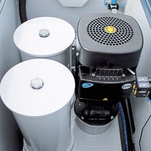 The compact FA 70 unit has a maximum filtration capacity of 70 liters per minute.