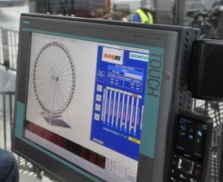 Siemens hat das weltgrößte mobile Riesenrad mit Steuerungstechnik ausgerüstet. (Bild: Siemens)