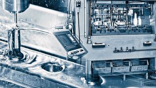 Die seit dem 1. Juni 2015 gültige Betriebssicherheitsverordnung fordert, dass Unternehmen ihren Beschäftigten nur Maschinen zur Verfügung stellen dürfen, deren sicheres Betreiben dem Stand der Technik entspricht. (Bild: ©Eisenhans - stock.adobe.com)