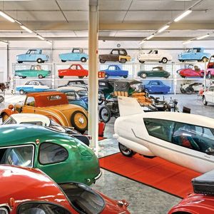 Das PS.Speicher-Depot „Kleinwagen“ führt die Gäste zurück in die Wirtschaftswunderzeit. Neben den Klein- und Kleinstwagen gibt es hier außerdem eine Auswahl an elektrisch angetriebenen Fahrzeugen sowie Kuriositäten auf zwei, drei und vier Rädern zu entdecken.(Bild:  PS.Speicher)