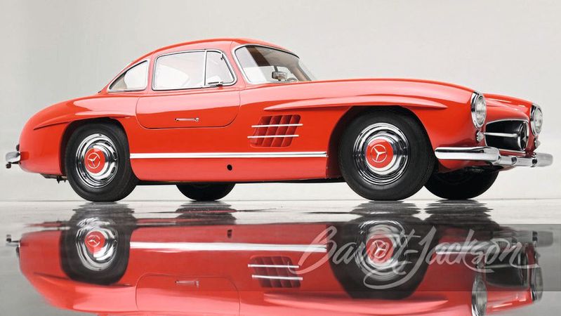 Ging beim Auktionshaus Barrett-Jackson für einen Rekordwert über den Tresen: ein makellos restaurierter 1956 Mercedes-Benz 300SL Flügeltürer für 3,14 Millionen US-Dollar (2,92 Millionen Euro). (Bild:  Barrett-Jackson)