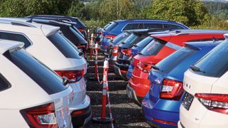 Der VDA rechnet erneut mit weniger Neuzulassungen – nicht nur in Deutschland, sondern in ganz Europa sowie in den USA. (Bild: Grimm/»kfz-betrieb«)