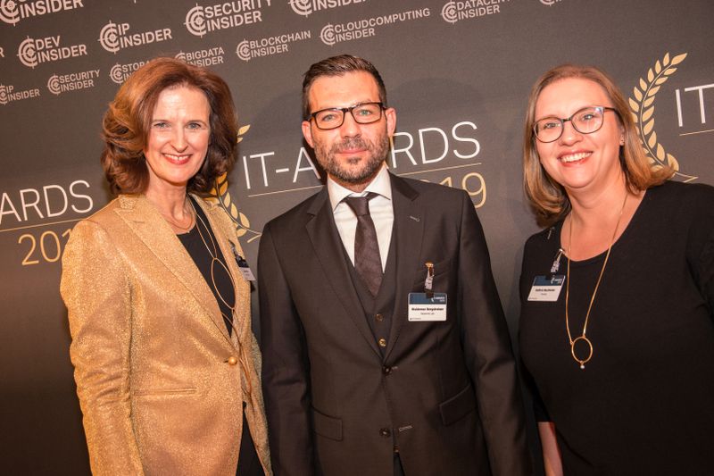 Das Security-Trio: Von links: Katja Meyer und Waldemar Bergstreiser (beide Kaspersky Lab) sowie Kathrin Bachhofer von Fortinet. (artful rooms / Vogel IT-Medien GmbH)