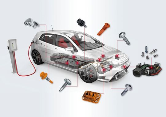 Der Automobilbau verändert sich bekanntlich hin zur Elektromobilität. Diese Antriebsalternative ist aber im wahrsten Sinne des Wortes hochspannend. Ejot präsentiert deshalb auf der Fakuma verbindungstechnische Möglichkeiten für Batterie & Co. Doch das ist nicht alles ...(Bild:  Ejot)