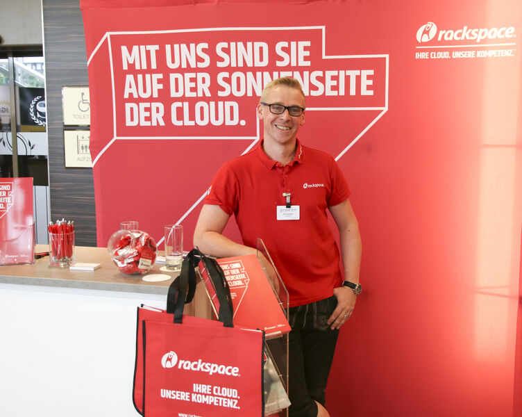 Ganz in Rot: Sven Schäfer von Rackspace (Vogel IT-Akademie)