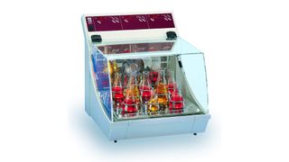 Der Schüttelinkubator 3031 bietet ein Nutzraumvolumen von 46 l und eine maximale Belastung von 12 kg.  (Bild: GFL)