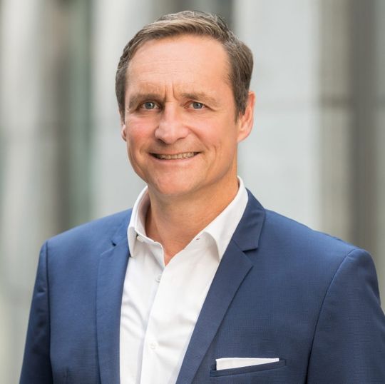 Oliver Süme ist Vorstandsvorsitzender von eco – Verband der Internetwirtschaft e.V.,(Bild:  eco e.V.)