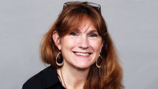 Mary Joyce: „Was auch immer jemand sagt oder tut, gehe von einer positiven Absicht aus. Wenn man das befolgt, verändert man seine ganze Herangehensweise an eine Person oder ein Problem wirklich.“  (Bild: UL Solutions)