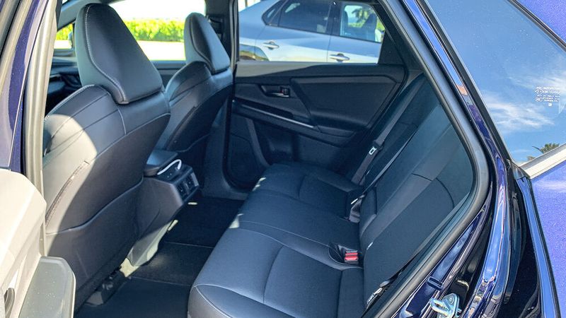 Dank 2.850 mm Radstand und einem ebenen Fahrzeugboden sind die Platzverhältnisse im Fond großzügig. (Bild: Schmidt - VCG)