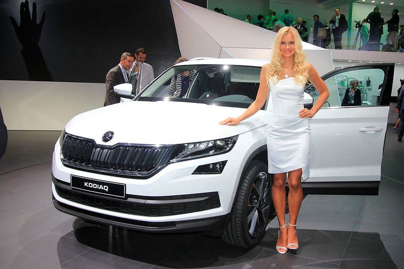 Um es vorwegzunehmen: Es gibt auch reichlich SUV-Modelle ohne E-Antrieb, etwa den Skoda Kodiaq ... (press-inform)
