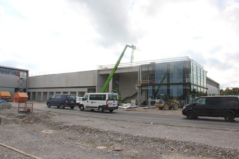 Noch wird am Empfangsbereich kräftig gebaut. (Bild: Itasse)