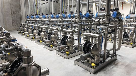 Une installation industrielle doit fonctionner dès le premier jour, et ce pendant de nombreuses années. Or, l'expérience montre que ce sont justement les erreurs commises lors de la phase de conception qui peuvent avoir par la suite des répercussions considérables sur la sécurité d'exploitation, les besoins en maintenance et les coûts.(Image : Göhler)