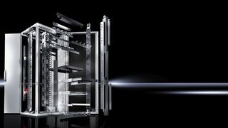 Wer heute einen IT-Schrank außerhalb einer Rechenzentrumsumgebung installieren möchte, benötigt eine präzise Planung zum Innenausbau. Einen Überblick über das Portfolio gibt Rittal mit dem TS IT Selektor unter www.rittal.de/tsit. (Bild: Rittal)